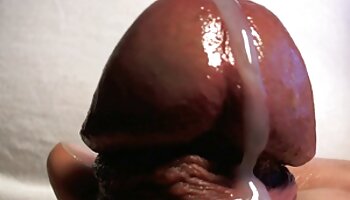پانی کیتی یونگ در مقابل FAT DARK-HUED کونهای روغنی DICK
